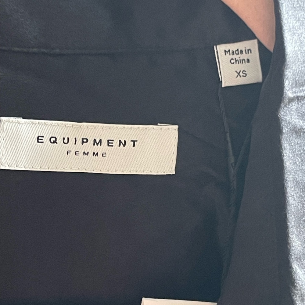 NWT Equipment SIGNATURE 100% SILK SATIN SHIRT in True Black - Picture 6 of 15